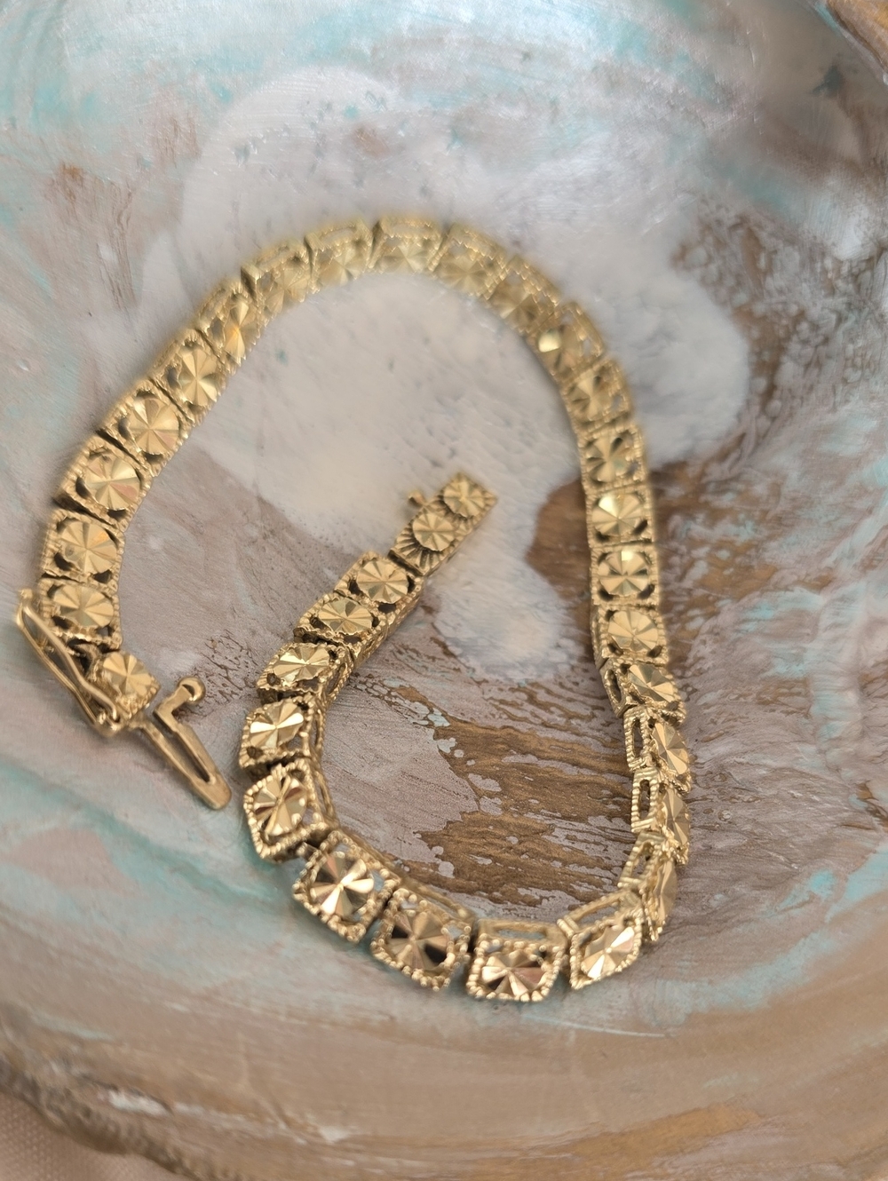 Vintage 14K Solid Gold Diamond-Cut Bracelet